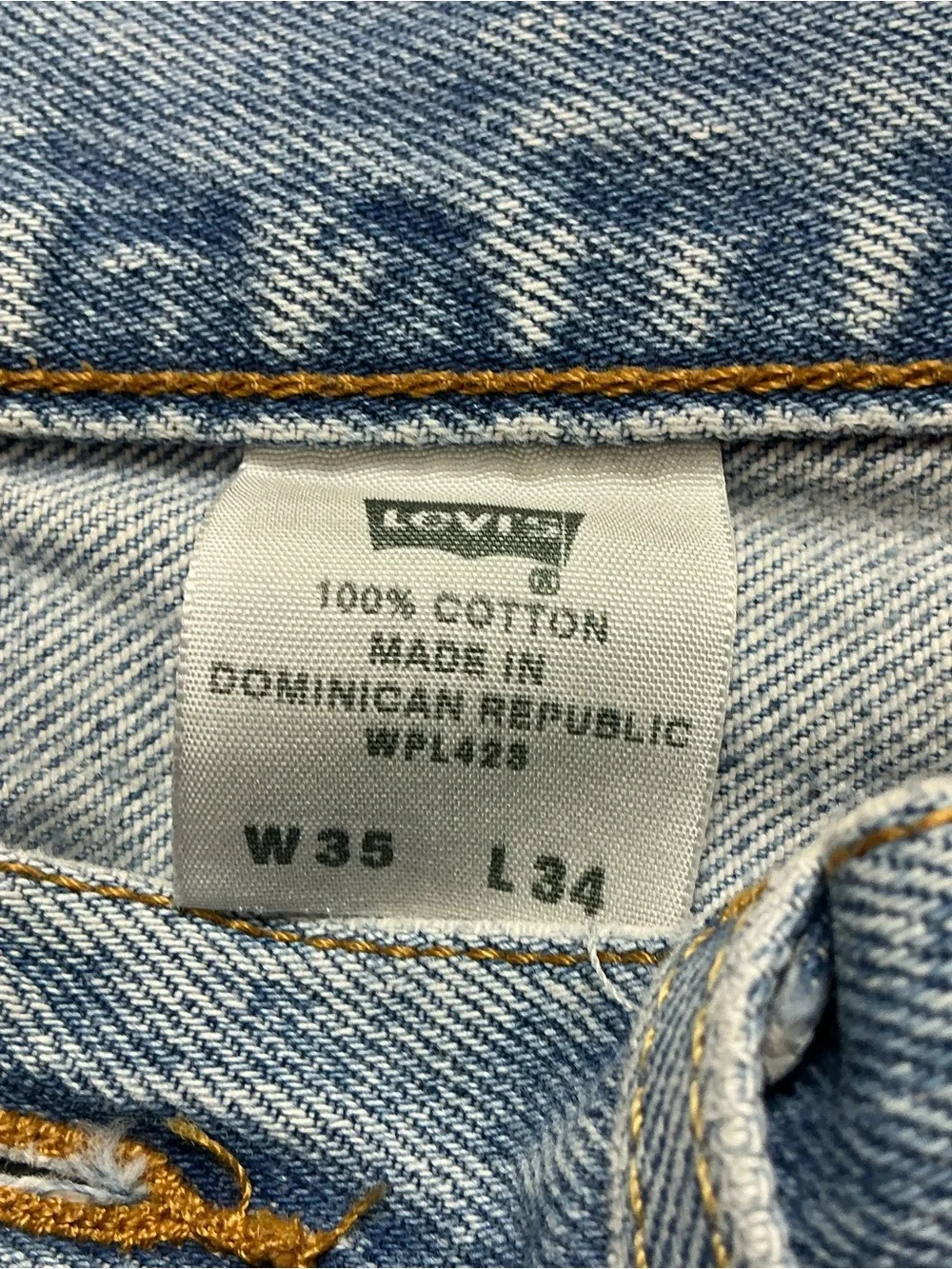 Vintage Levi’s 501XX  button fly light wash straight leg jeans 33x30
